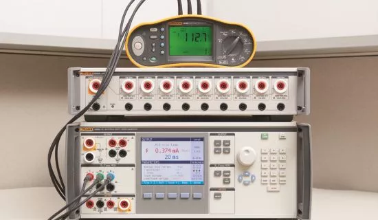 Ny kalibrator från Fluke “Fluke 5322A Electrical Tester Calibrator”